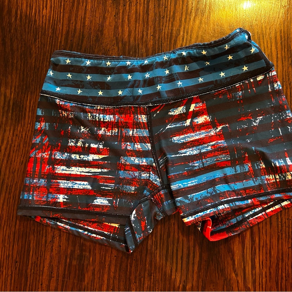 Stylish Star-Patterned Women's Athletic Shorts